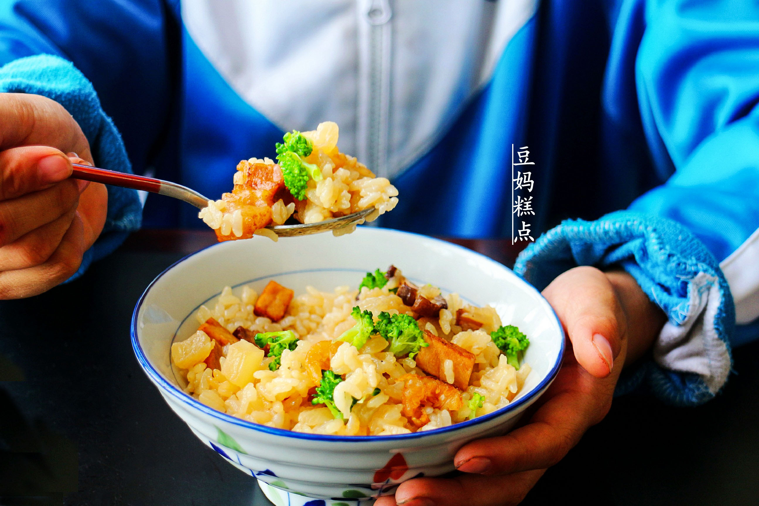 白萝卜焖饭的视频,白萝卜焖饭的做法大全视频