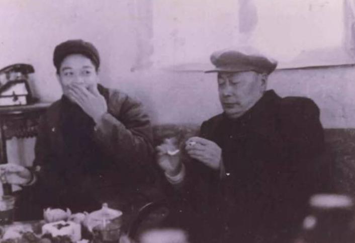 43年陈毅带来自产香烟“飞马”,主席边抽边说:“飞马”劳苦功高