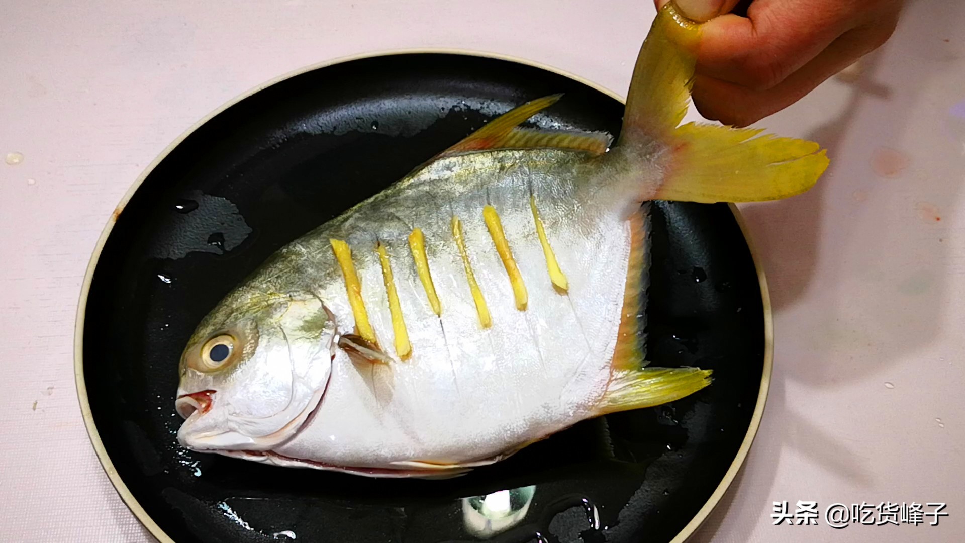 什么鱼蒸好吃又简单,不管蒸哪种鱼都别放这味料