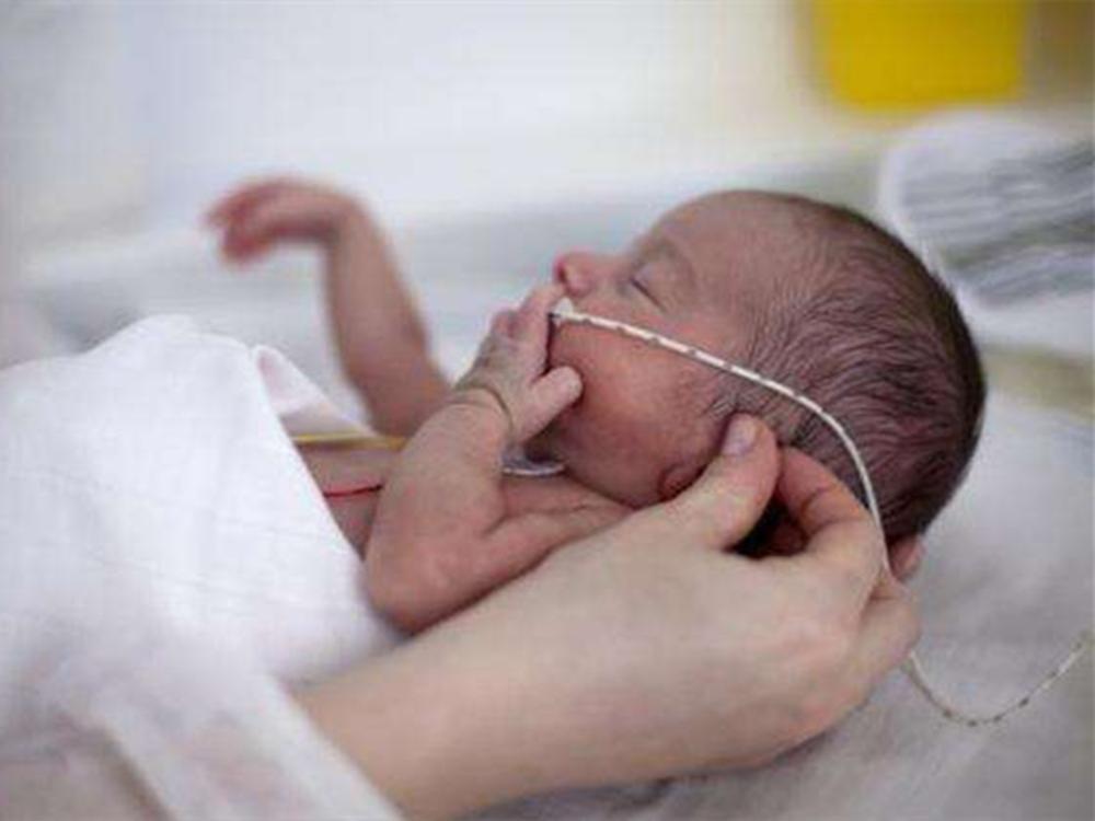 早产宝宝从保温箱回来怎么护理,早产宝宝回家护理都怎么护理的