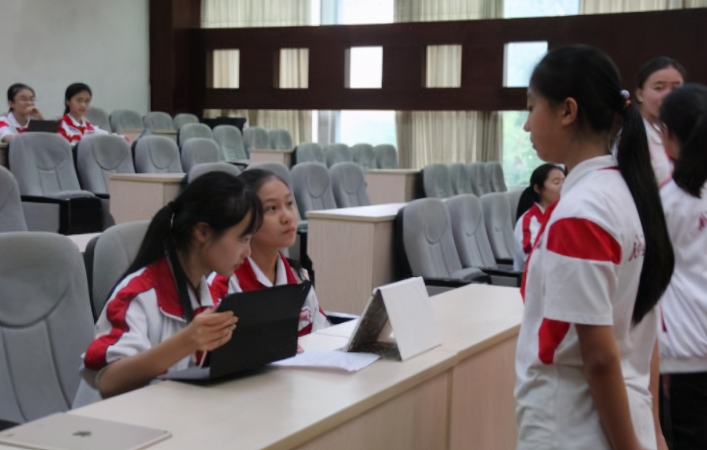 大学学生会面试的问题及答案,学生会面试常见问题及答案文库