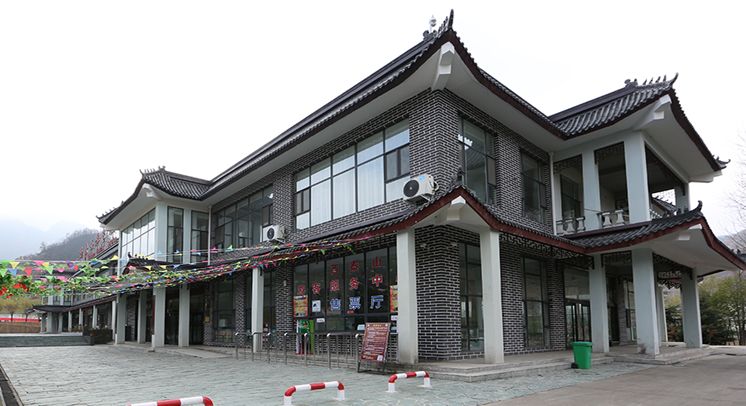 西泰山的特点是什么,西泰山为啥叫西泰山