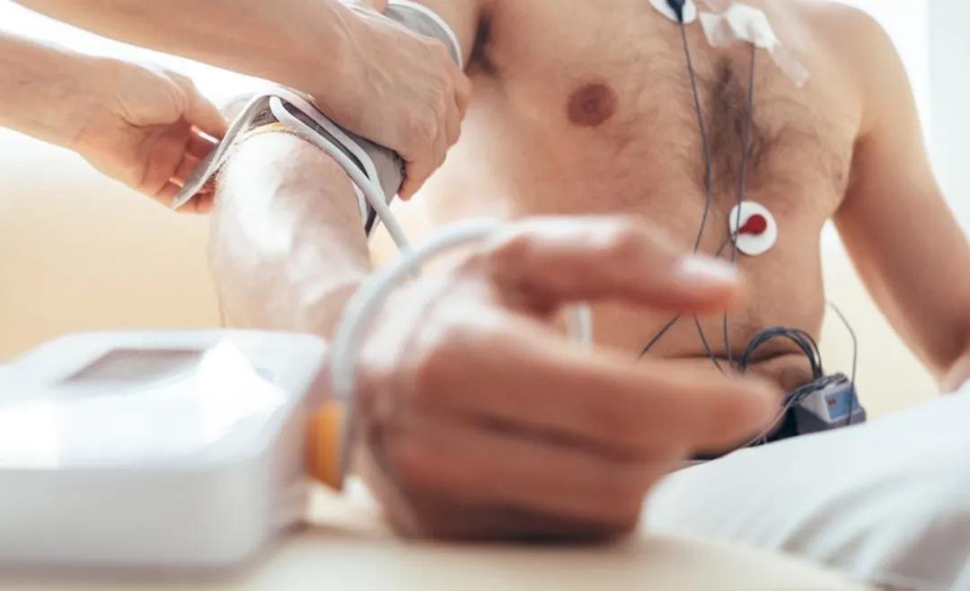 癌症晚期呼吸衰竭心衰还能活多久,癌症晚期出现心衰嗜睡能活多久