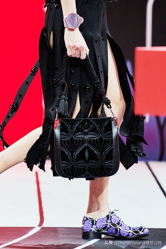 prada2023早春新款包,新款prada时装包晚宴包