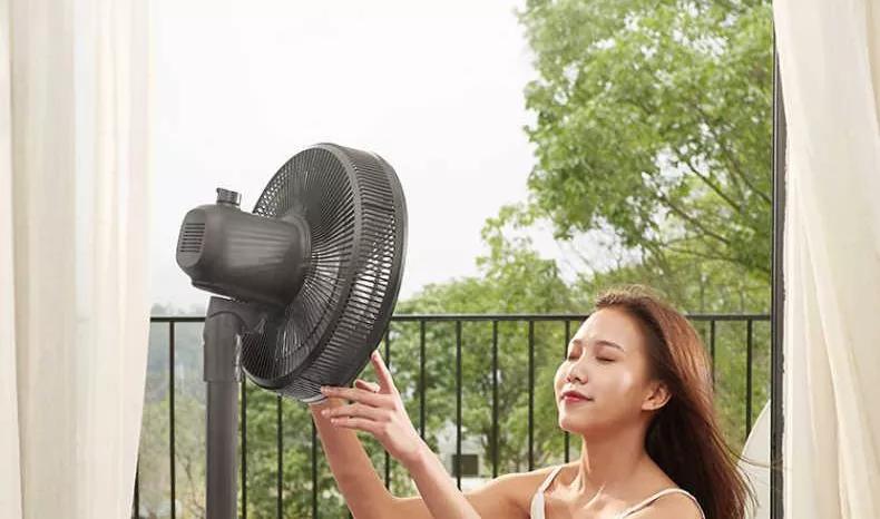 电风扇风力太大怎么能变小点,电风扇是不是扇叶越多风力越大