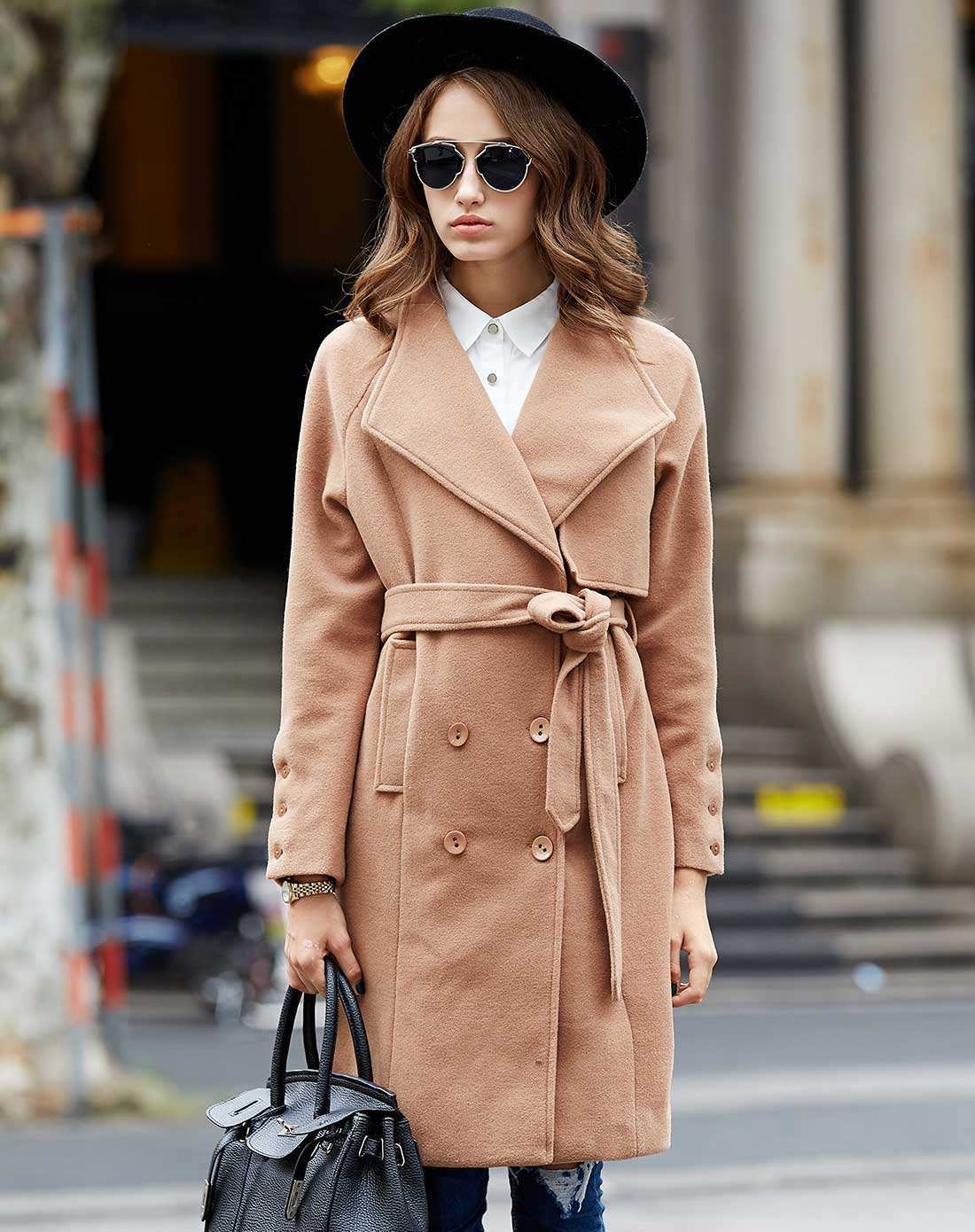 女生外套扣子在左边还是右边,女士大衣扣子在左边还是右边