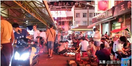 翡翠赌石赚几百亿 (翡翠赌石收入过亿)