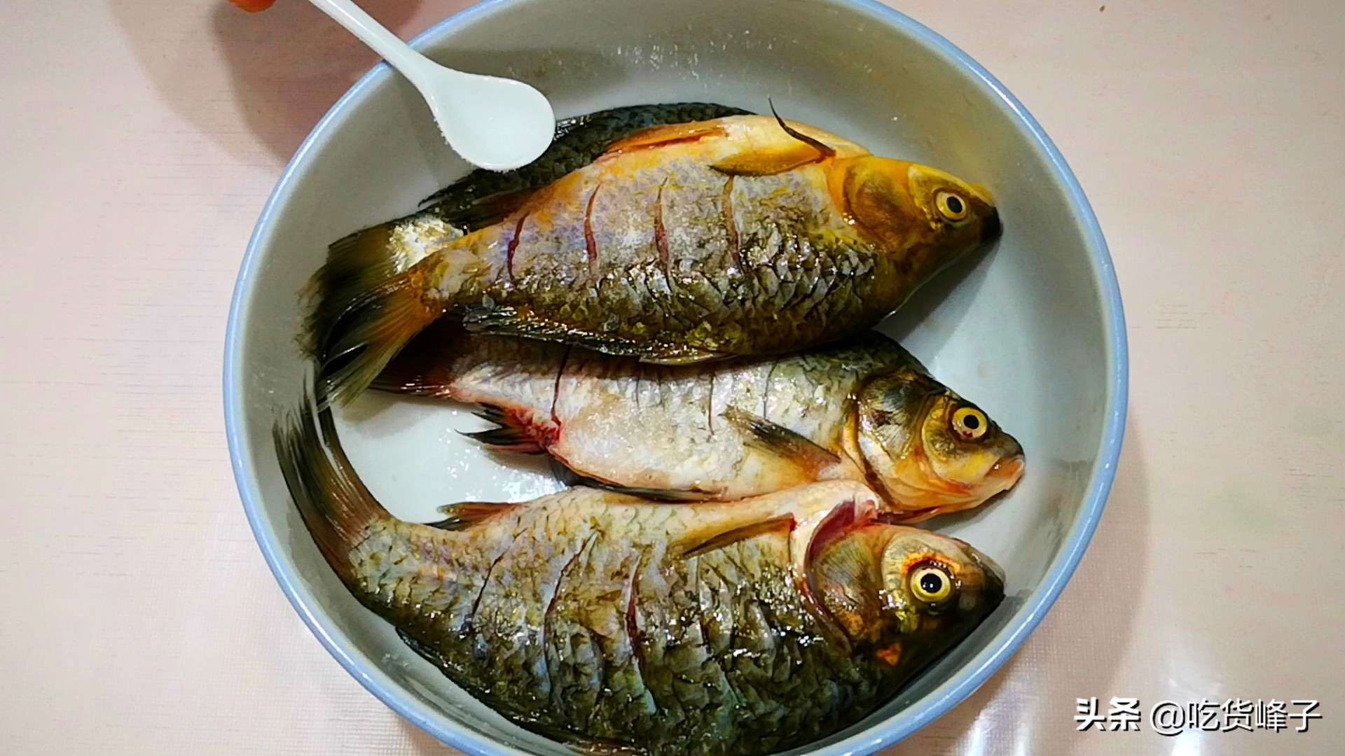 鱼汤怎么熬不出奶白,为什么熬出来的鱼汤特别腥