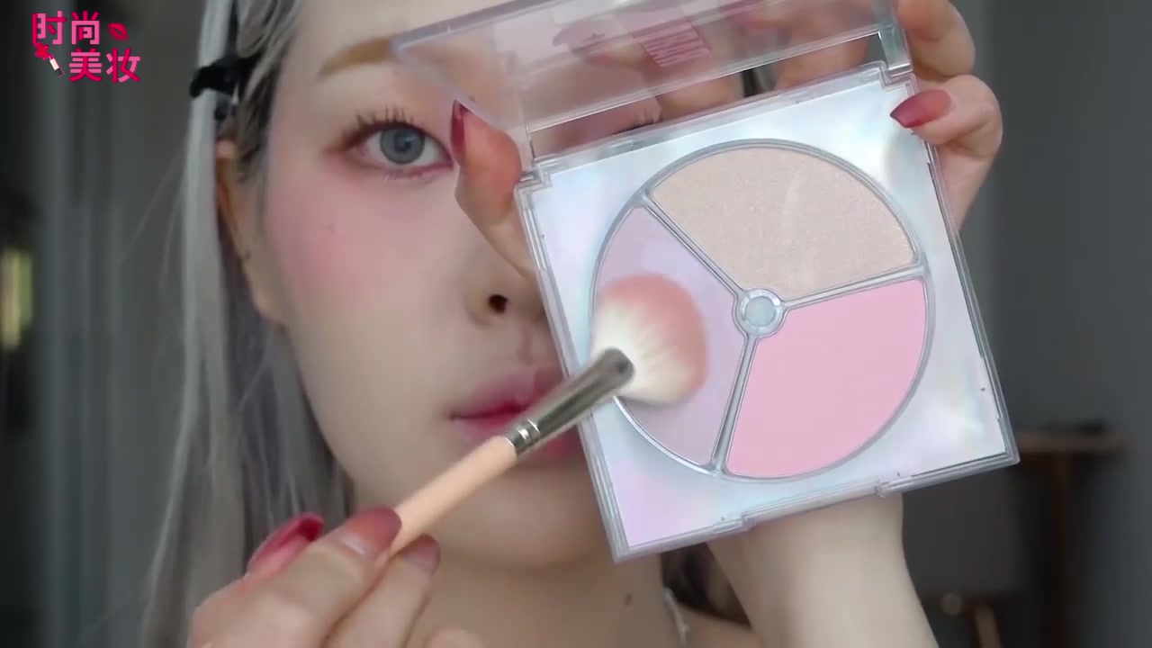 欧美妆教程蓝眼影,蜜桃色眼妆教程冬季暖心少女眼妆