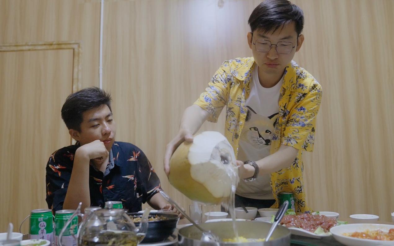 丰田双擎混动开不坏,2022丰田雷凌双擎1.8he-cvt进取版