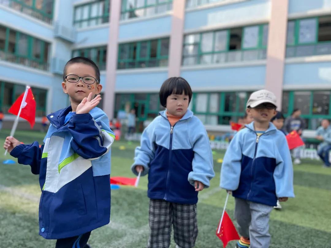 南京市浦口区凤凰幼儿园：快意奔跑“足”够精彩，点燃幼儿足球梦