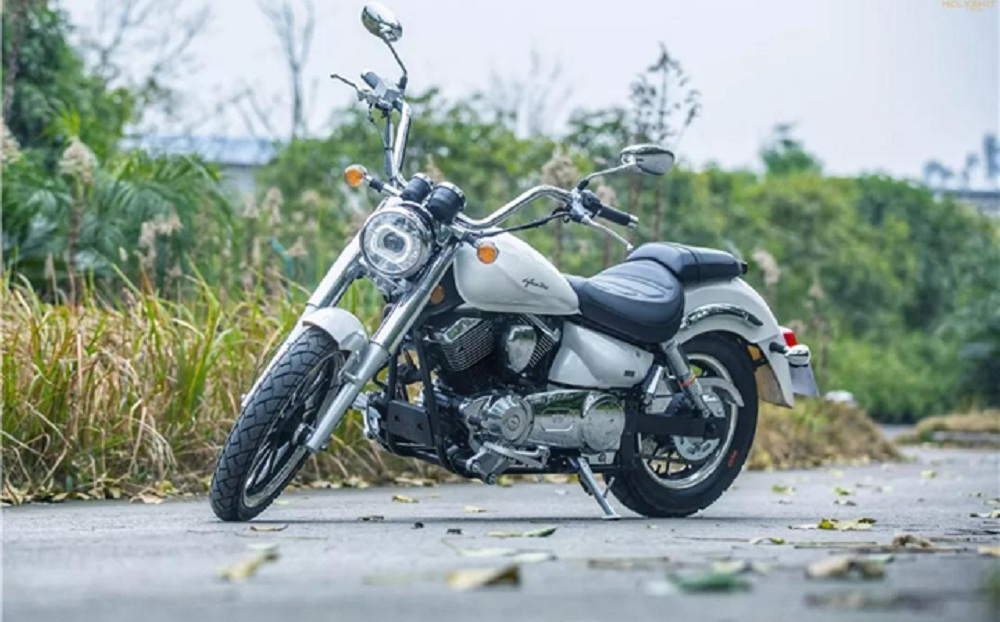 国产美式巡航太子车，250cc双缸水冷，皮带传动，最大马力24.3