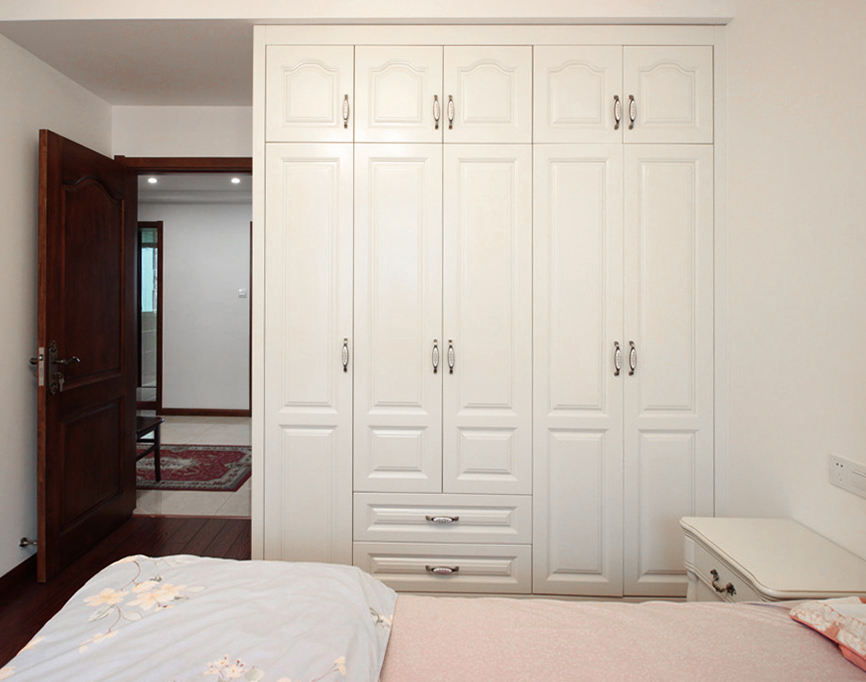 省钱又实用简易衣柜,铝框架衣柜柜门省钱