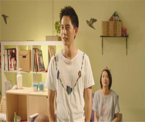 吕聿来主演的《简装男神》被一群单身女人围住了,是个什么情况?