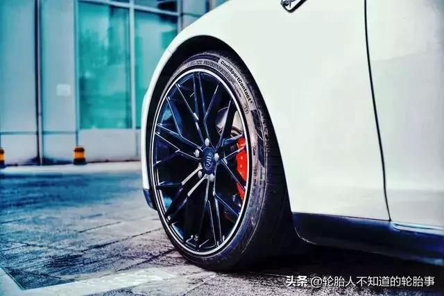 小车轮毂如何制造出来的,轮毂是怎么铸造的