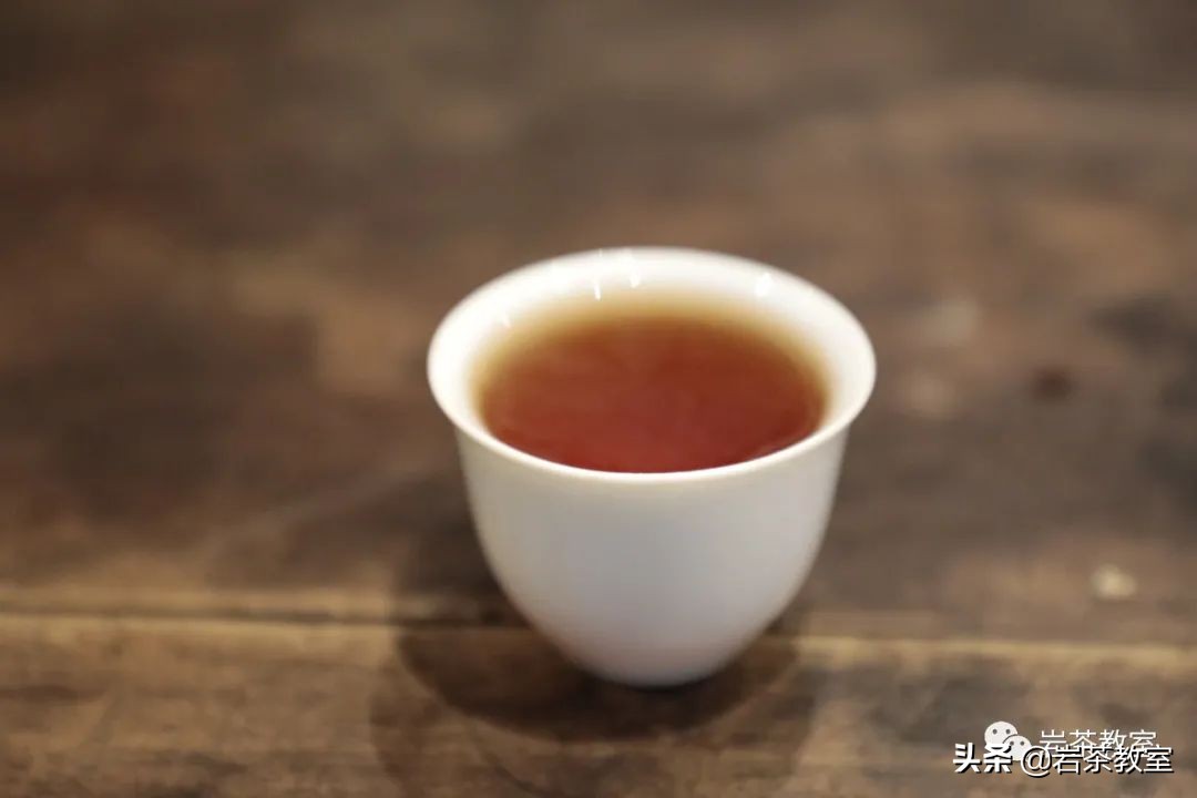茶界大佬的商业机密,茶圈大佬的白茶