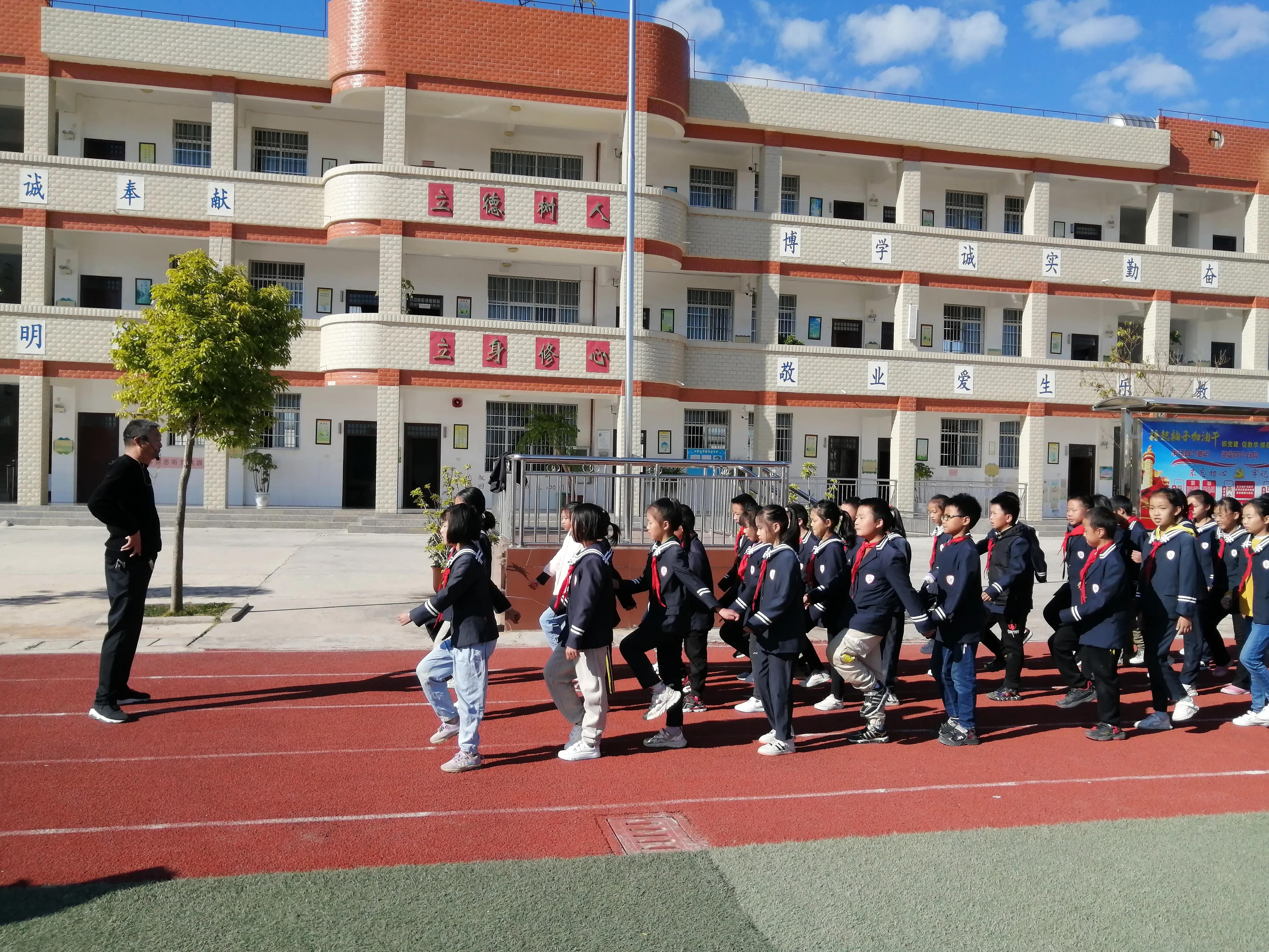 我运动我快乐小学生视频,我运动我快乐小学