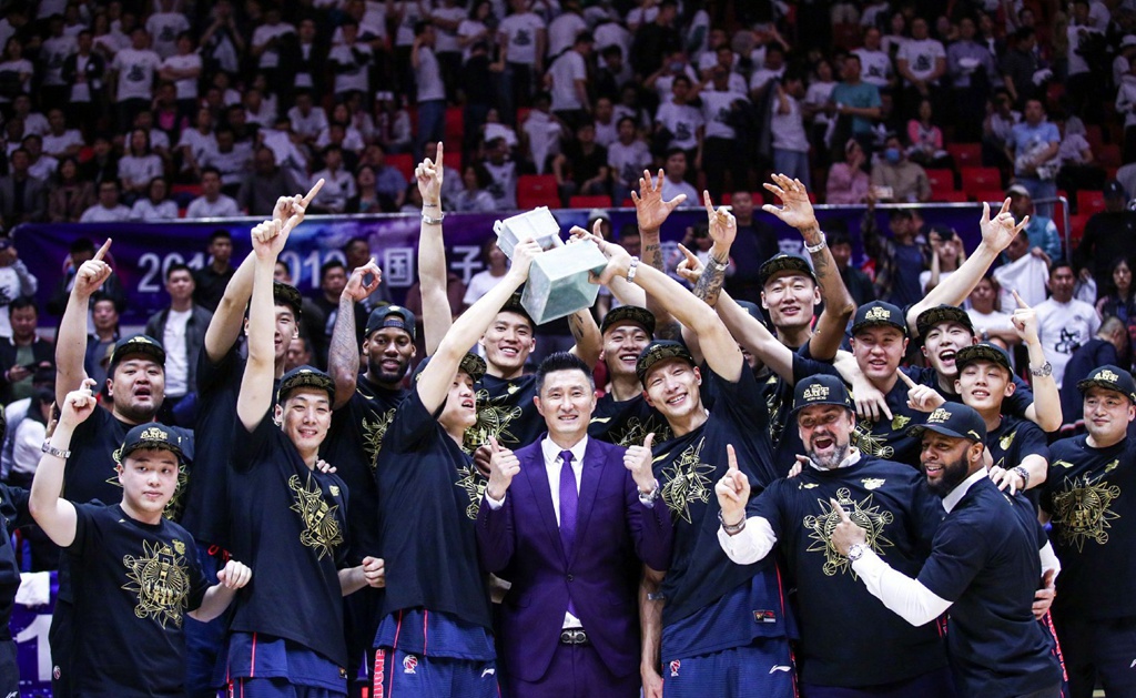 中国男篮降薪新消息,广东男篮球员降薪