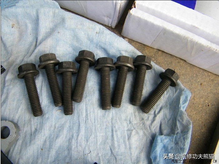 老普桑后轮鼓刹更换视频,老款桑塔纳鼓刹更换视频教程