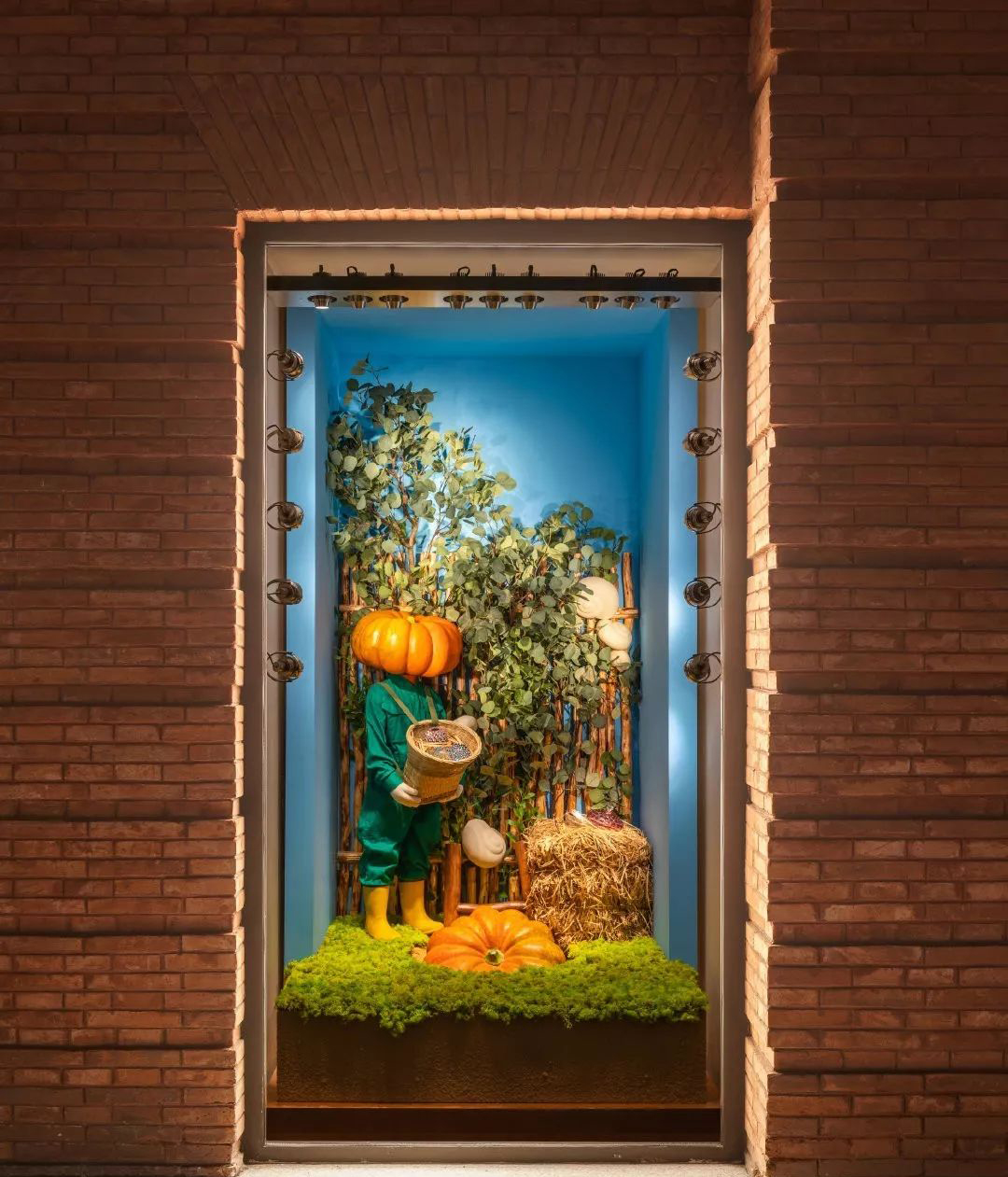 爱马仕品牌设计理念,爱马仕的品牌定位策略