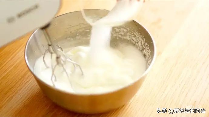 邱莹莹同款草莓奶油蛋糕，基础戚风胚，徒手脱模剖片及抹面挤花