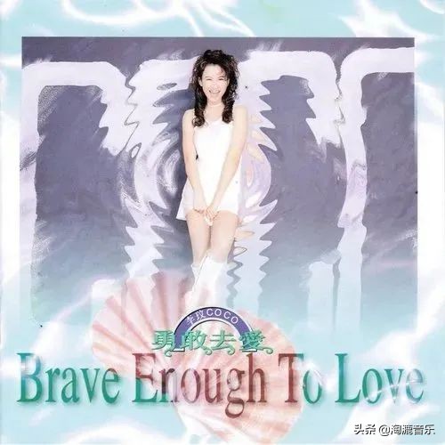 她曾凭性感出道，因感冒失声，花1.5亿办婚礼，是“最好后妈”