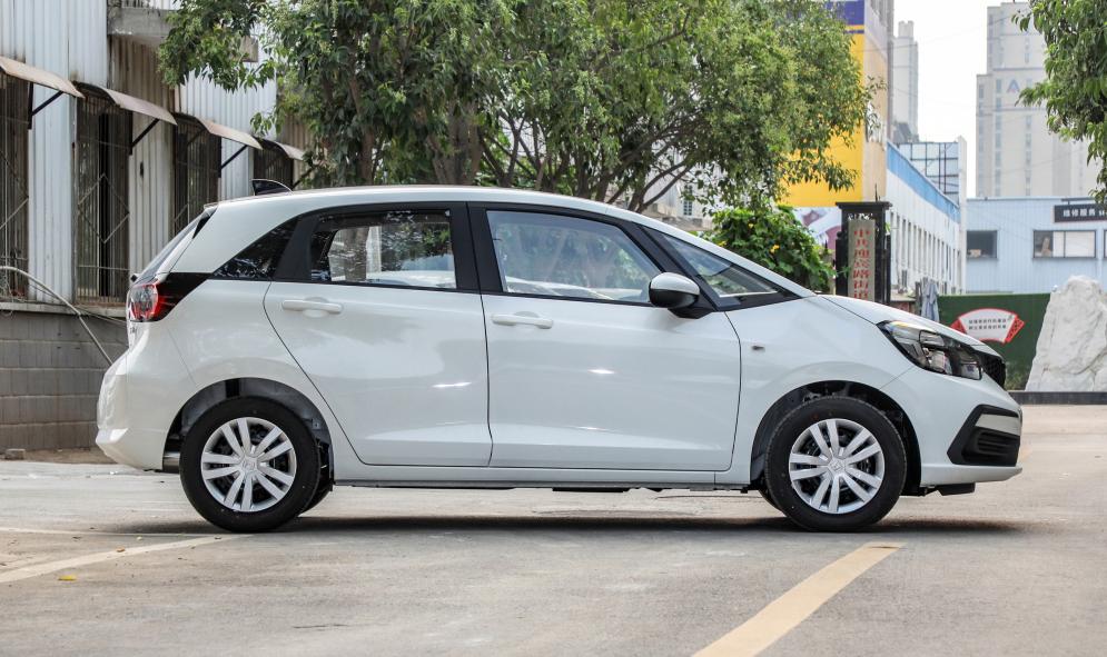 19款本田飞度手动挡油耗正常多少,本田飞度2023款潮跑版油耗是多少