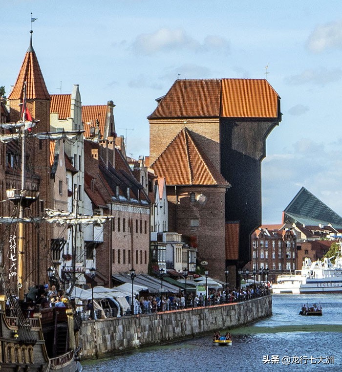 波兰格旦斯克旅游攻略,波兰格但斯克靠海边吗