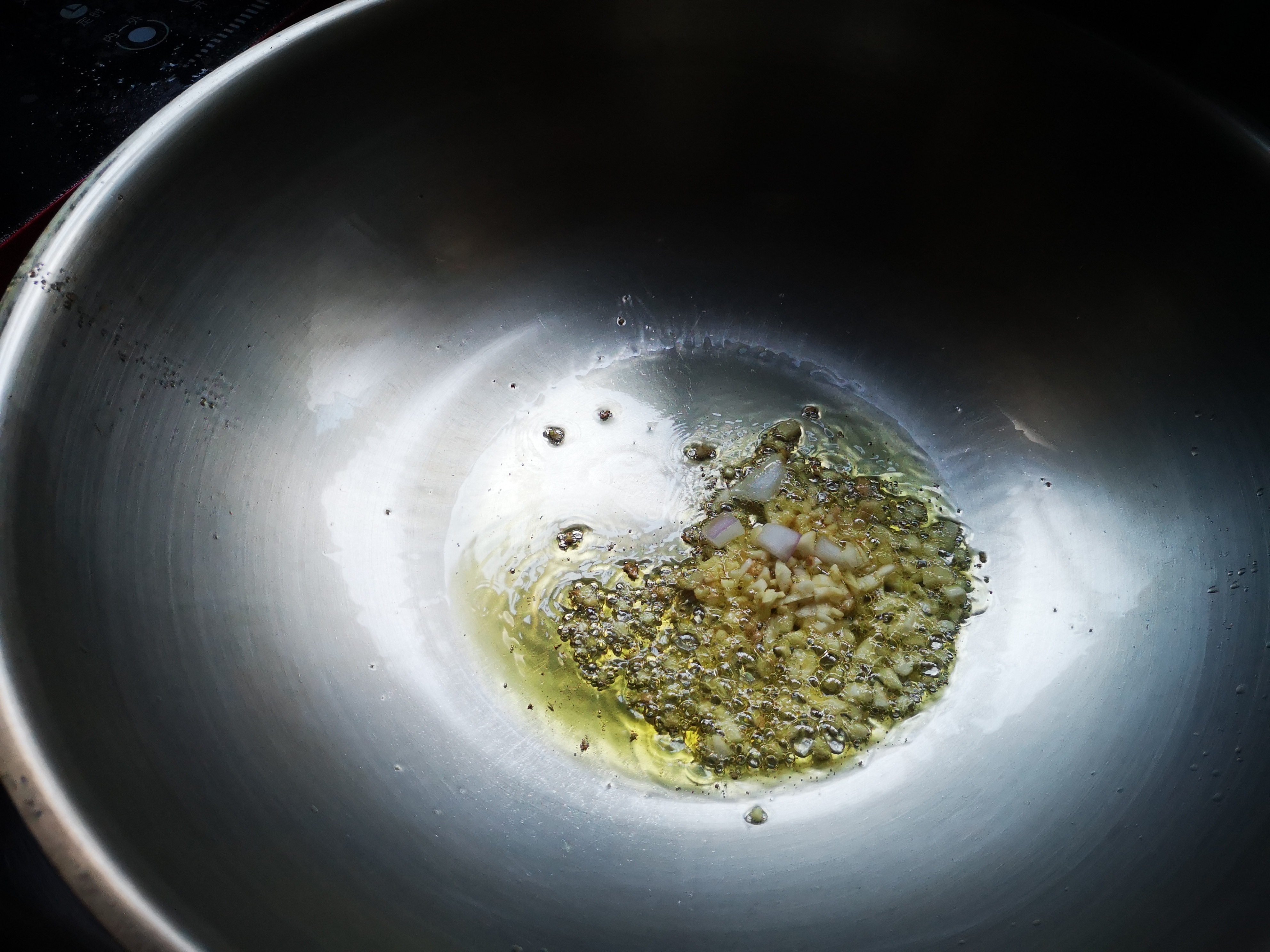 炸酱面是用干黄酱还是甜面酱,家常炸酱面用甜面酱还是黄豆酱