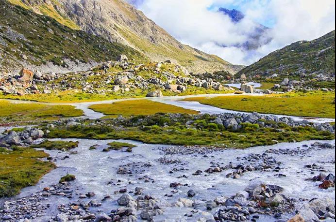 酸奶糊,酸奶湖6月份风景