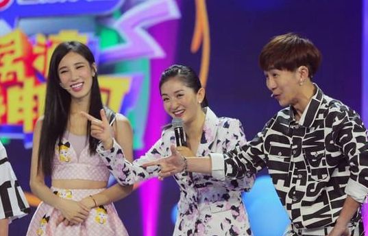 女星在无窗的小房间蜗居8年,曾因太节俭被男友甩,如今终于搬家