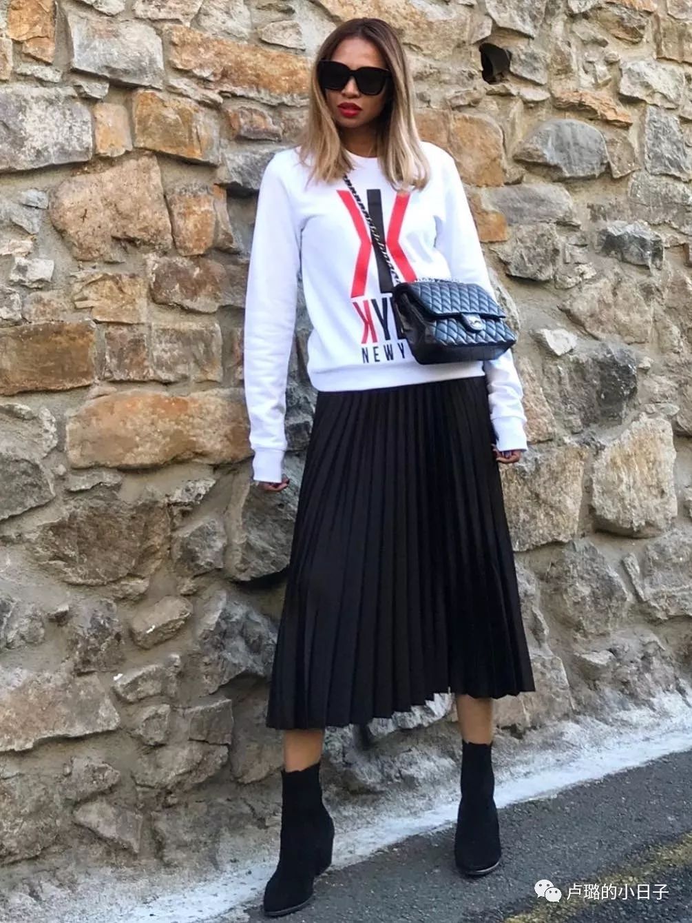 又轻又实用的名牌包,中国名牌包排行榜前十名及价位