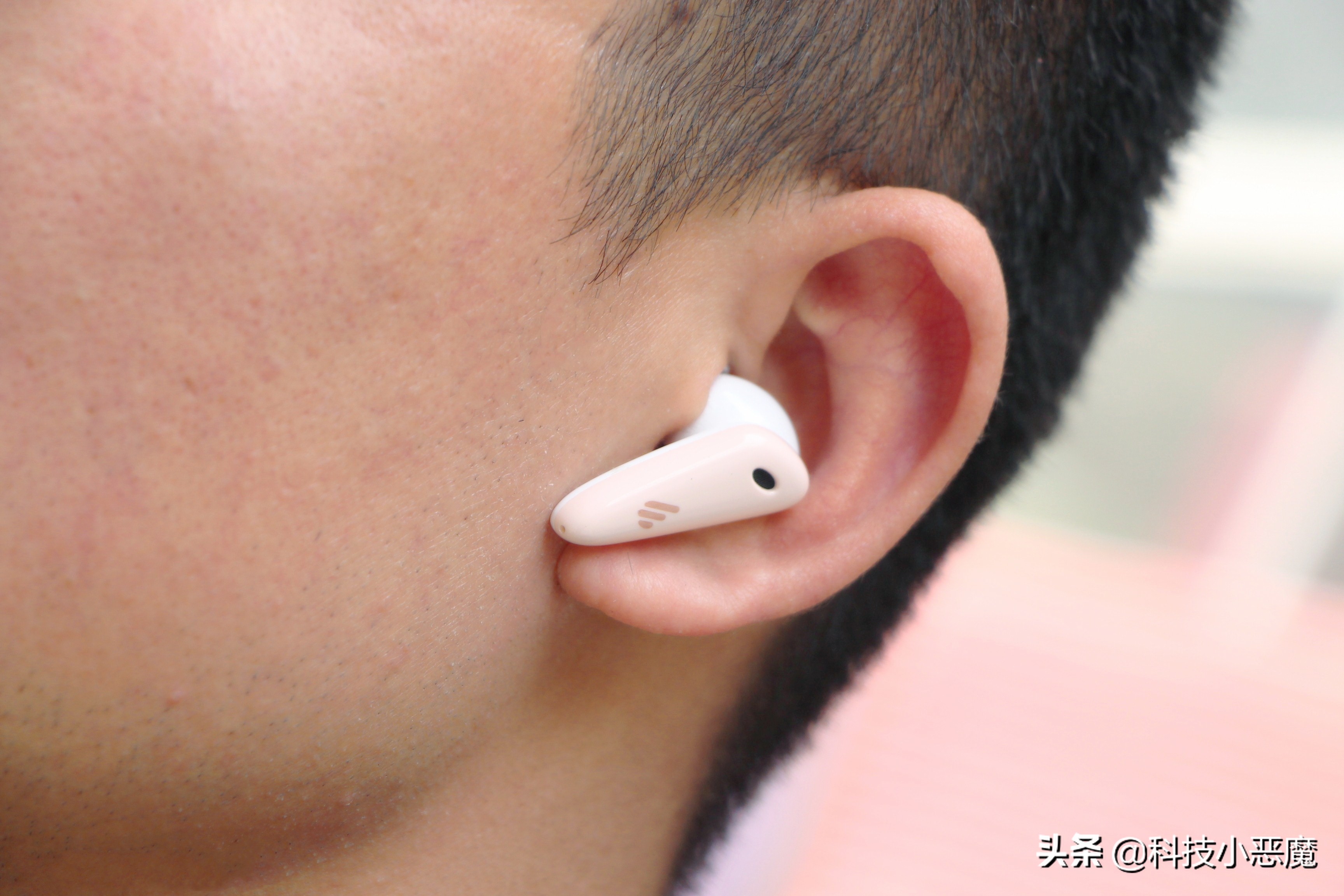 降噪蓝牙耳机buds,真无线降噪耳机funbuds樱花粉