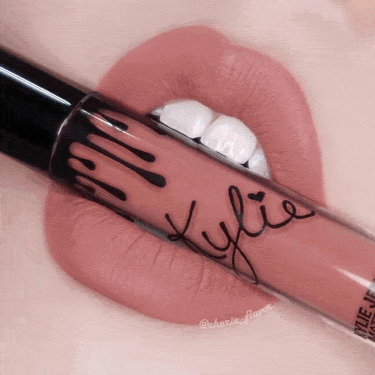 日常护肤该涂哪些产品呢,脸部涂什么护肤品护肤好