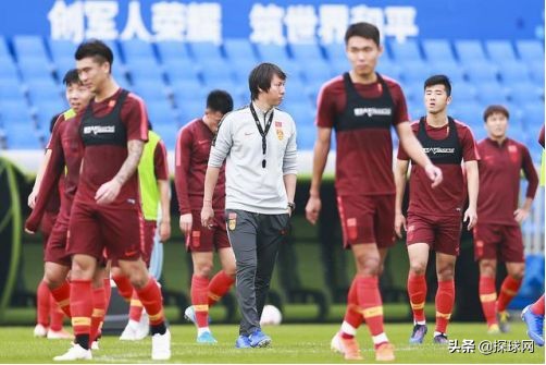 国足上一次逆转赢球也是踢泰国,直播国足对香港足球