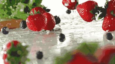 乐乐茶草莓系列,奈雪的茶草莓饮品怎么做