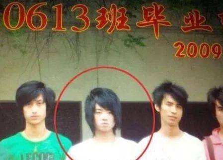 鹿晗、吴亦凡早年杀马特造型是学东方神起的?打开方式不对吧