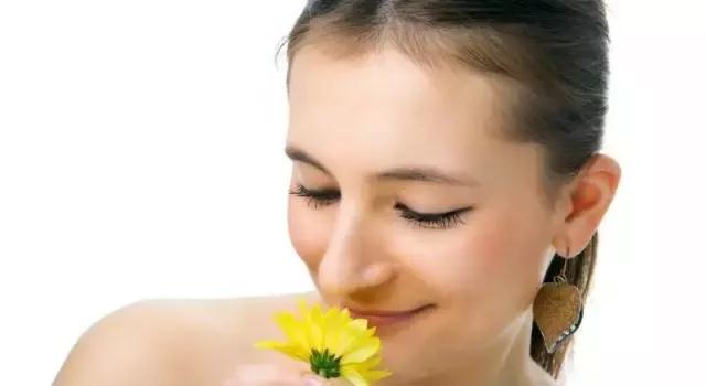 床垫买软硬适中的还是偏软的,床垫偏软的好还是适中的好