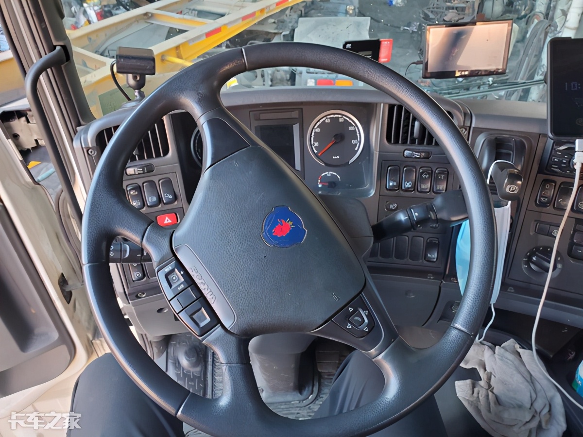 斯堪尼亚高速120公里,120万的斯堪尼亚视频