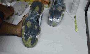 每双球鞋都值得被珍惜,最强球鞋清洁帖来了!拯救屎黄色鞋底把!