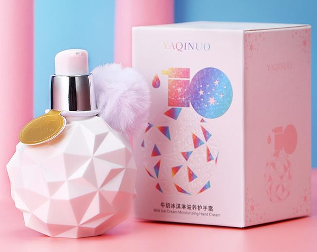 王凯手被投保3600万？林更新堵车时不忘涂手霜，我承认自己不精致