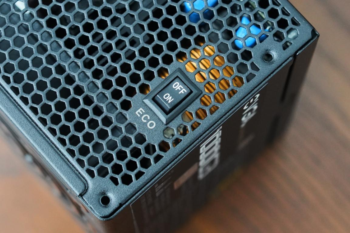 动力澎湃电驱加速,evga钛金电源