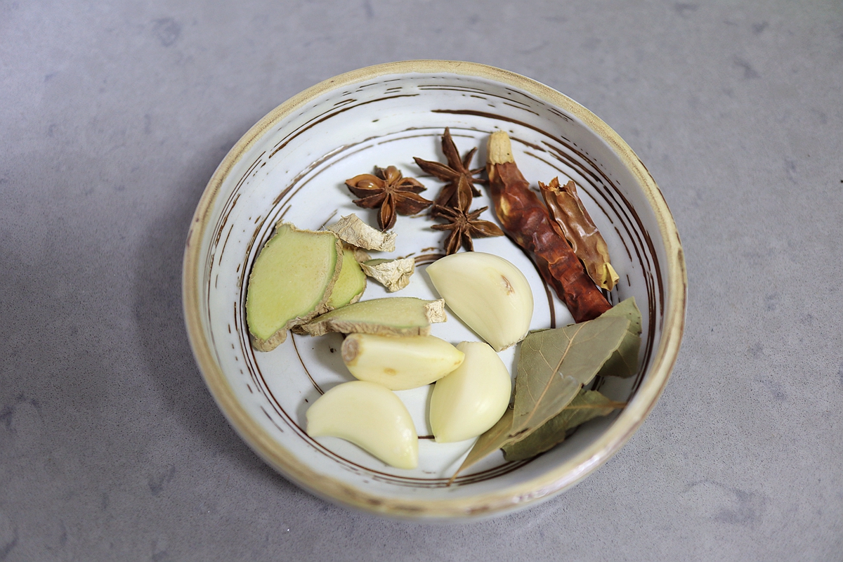 鸡杂用什么大料去腥增香,四川火爆鸡杂怎么处理才能去腥