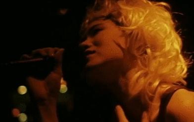 从全网黑到全网赞,从被全网骂到马甲线女神