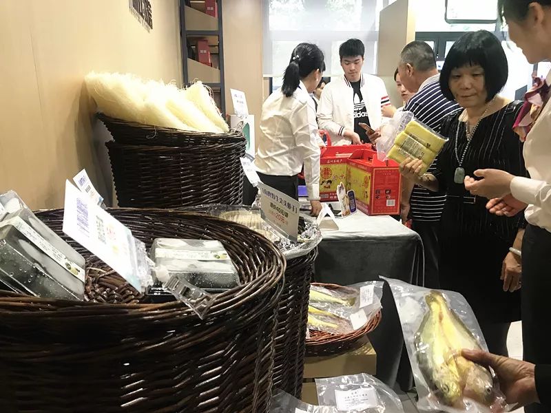 黄鱼、黄牛骨、黄年糕......浙江农信丰收驿站省级旗舰店“温州月”寻味平阳
