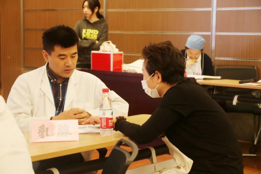 她们参加了一个健康沙龙，出来后整个人都变了？