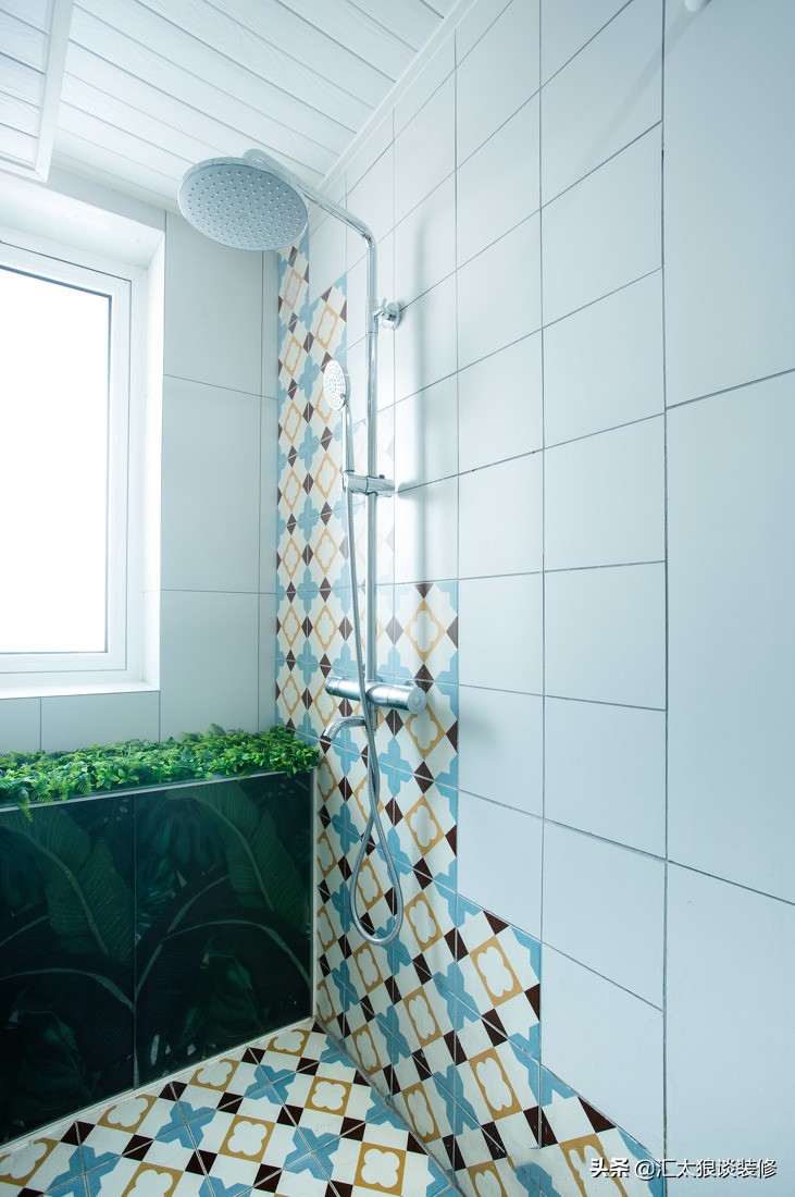 她家装修很简单,她家两居室装修太惊艳了