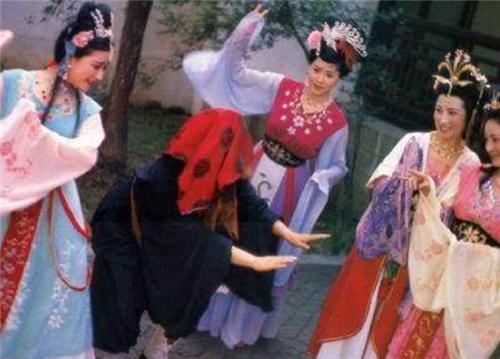 西游记里的孙悟空有什么特点,西游记中描写孙悟空的形象的句子