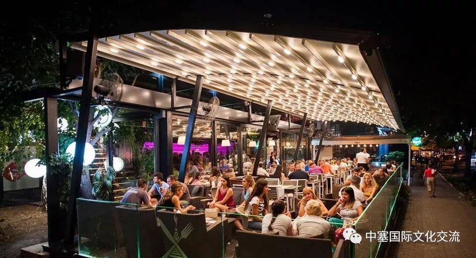 贝尔格莱德老街区饮食,在贝尔格莱德吃北京烤鸭