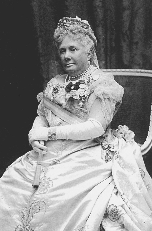 闲聊Tiara丨西班牙王室彩宝留不住，偏爱钻石和珍珠